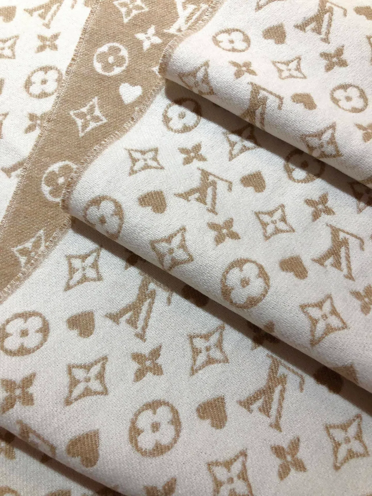 Louis Vuitton Monogram Print Reversible Cashmere 围巾 9