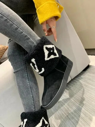 Botines Louis Vuitton Monogram noir et blanc avec manchette brodée 2