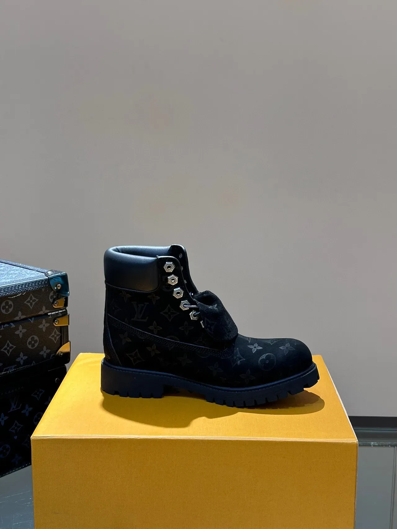 Botas de Trabajo Louis Vuitton Monogram Suede 6