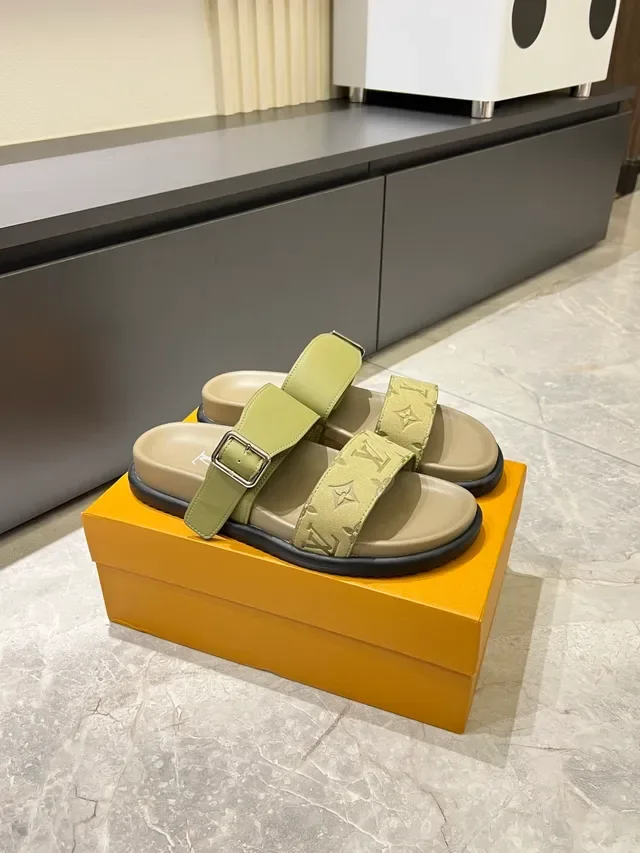 Louis Vuitton Monogram Sandales à Deux Brides Casual 19