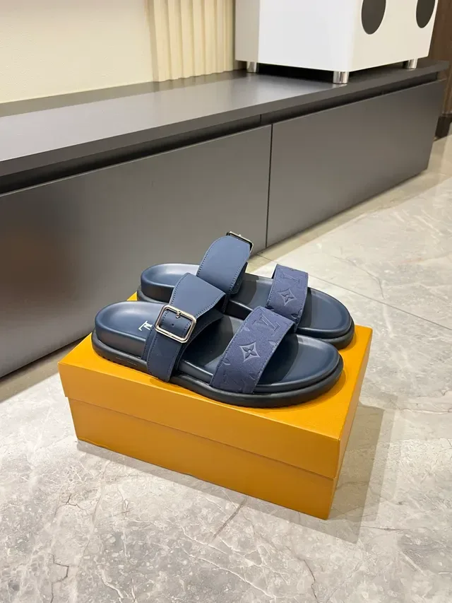 Louis Vuitton Monogram Sandales à Deux Brides Casual 20