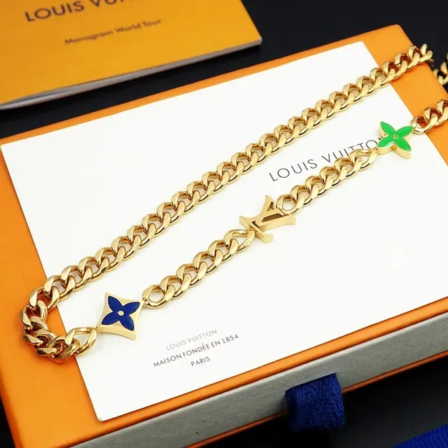Collar Cadena de Oro Charm Esmalte Monogram World Tour Louis Vuitton 2