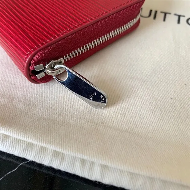 Cartera corta Louis Vuitton de cuero texturizado multicolor con cierre 21