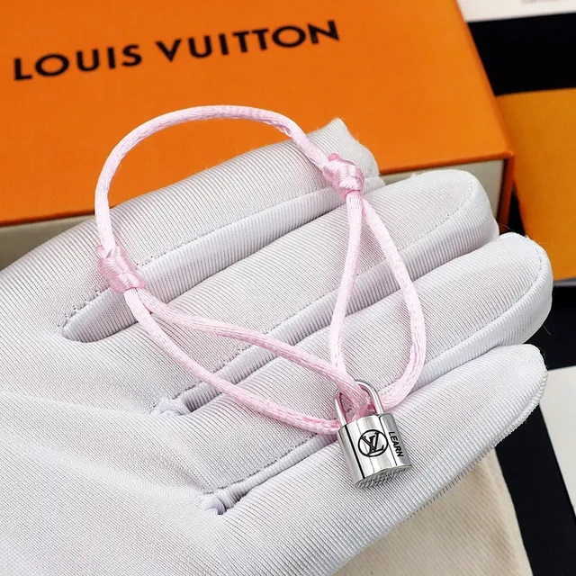 Louis Vuitton गुलाबी रेशम की डोरी पैडलॉक कंगन 4
