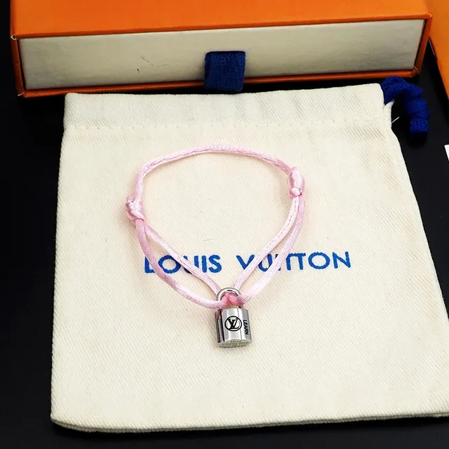 Louis Vuitton गुलाबी रेशम की डोरी पैडलॉक कंगन 6