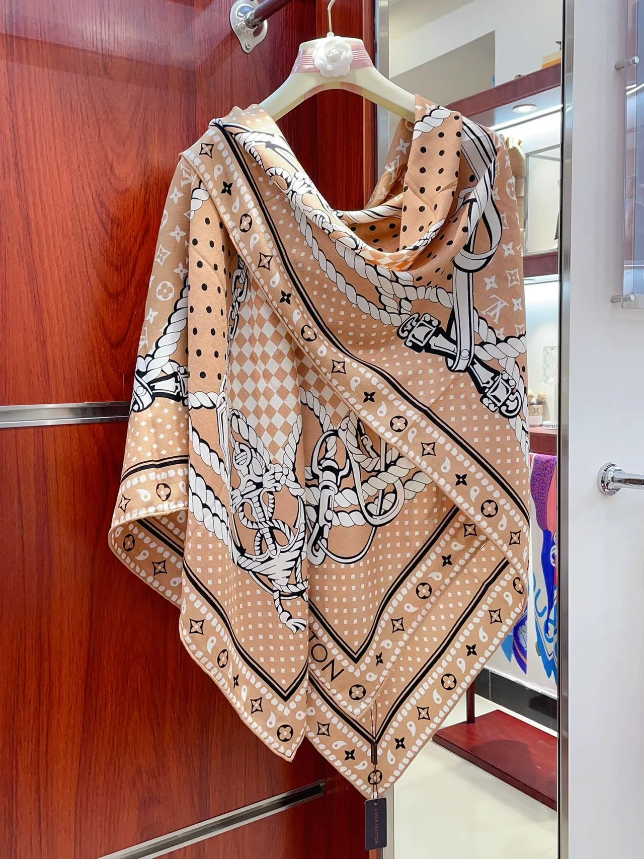 Louis Vuitton Rope Motif Beige Silk Scarf 8