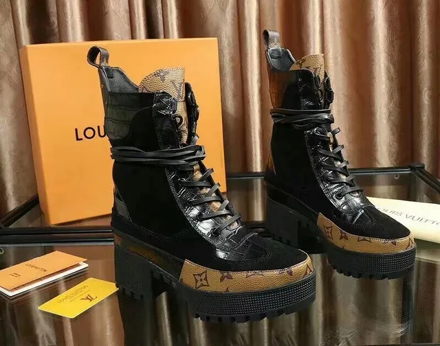 Louis Vuitton Run Away মোনোগ্রাম-ট্রিম্ড প্ল্যাটফর্ম এনকেল বুটস 5