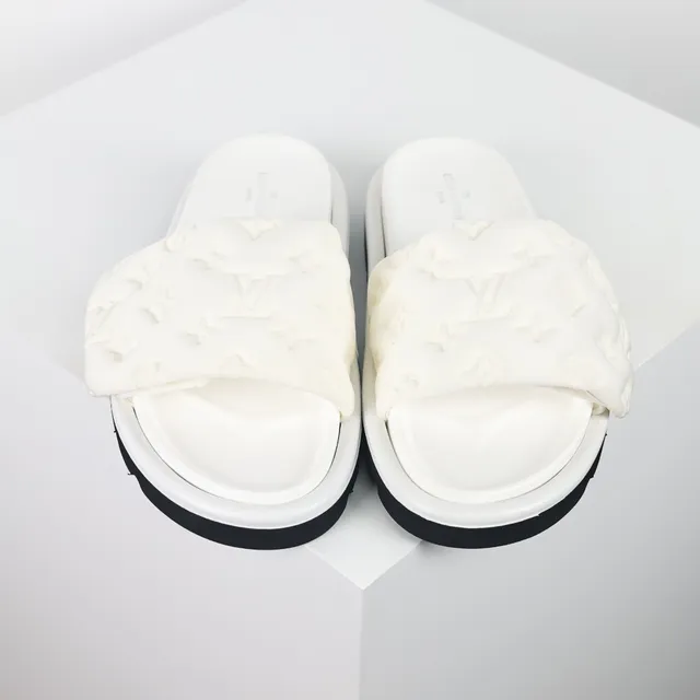 Louis Vuitton Run Away Slide Off-White et pantoufles noires 8