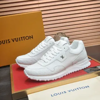 Louis Vuitton Run Away sneakers lifestyle brancas com monograma