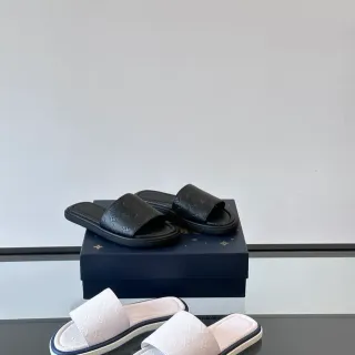 Louis Vuitton Slide Monogram Correa embossada Zapatillas deslizantes