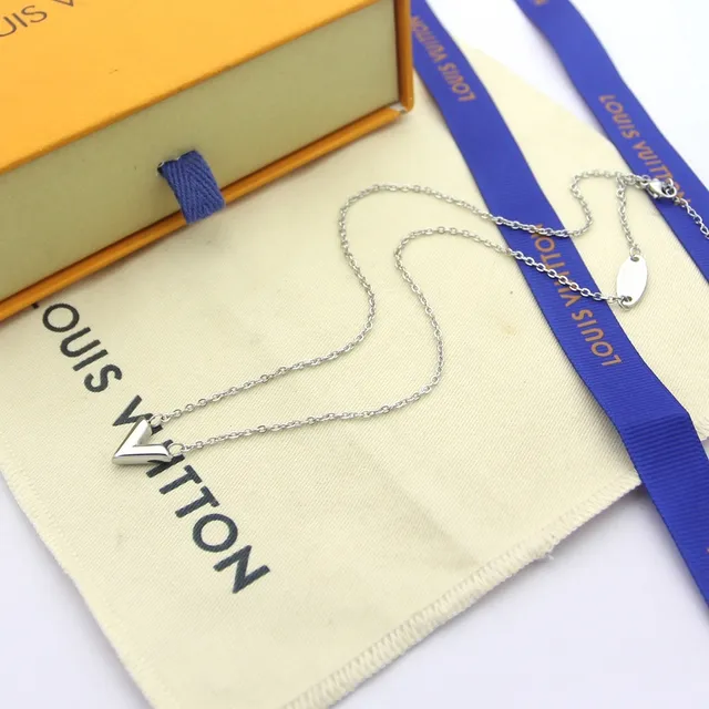 Louis Vuitton V-Pendant Gold Silver Fine Link Chain Necklace 5