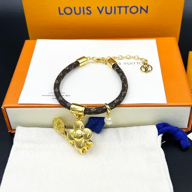Louis Vuitton Vivienne On The Court Pulsera de cuero marrón con monograma 2