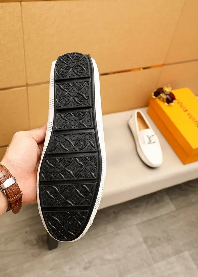 Louis Vuitton Branco Preto Damier Couro Metal LV Fivela Loafer 9