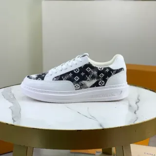 Louis Vuitton Sneakers Lifestyle Branco Preto Low-Top com Painel Impresso Monograma