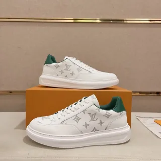 Louis Vuitton sneakers lifestyle de cuero con suela de plataforma blanca verde estampado monogram