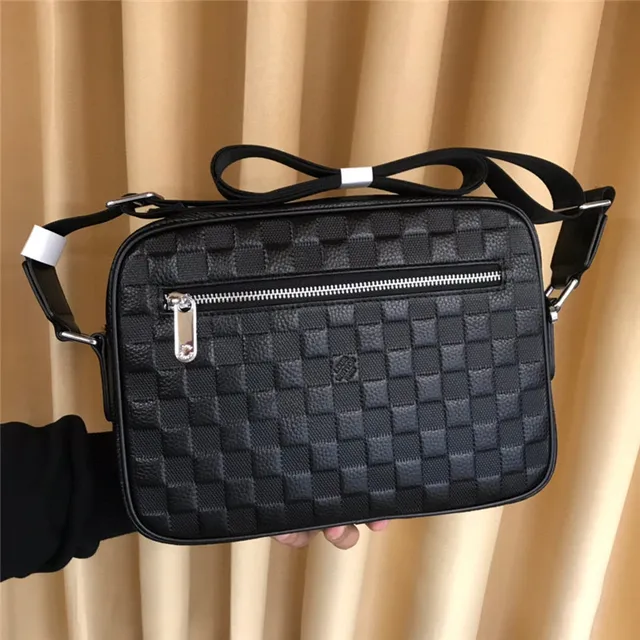 Louis Vuitton বোনা চামড়া কালো ক্রসবডি মেসেঞ্জার ব্যাগ 9