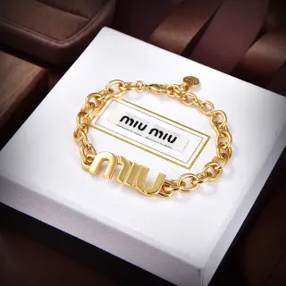 Miu Miu लोगो पट्टी मोटी जंजीर सुनहरी कंगन