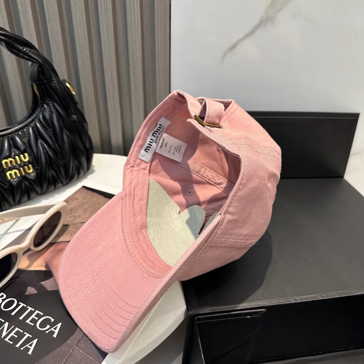Miu Miu Boné de beisebol rosa tonal com logo bordado coroa estruturada 7
