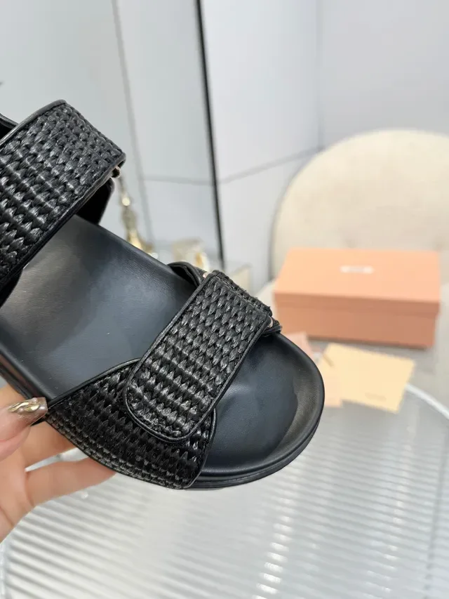 Miu Miu Wander Beige Noir brides tressées style rafia design double bride sandales casuales 7