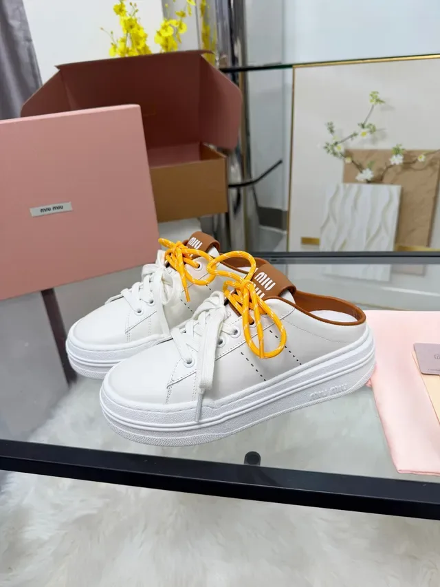 Miu Miu Wander Zapatillas Lifestyle Blancas Naranja Suela Plataforma Cordones Bicolor 4