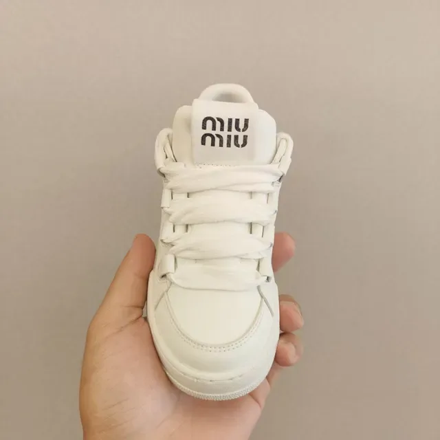 Miu Miu 白色平台鞋底分层带装饰生活方式运动鞋 10
