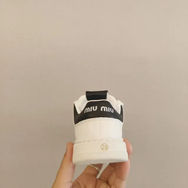 Miu Miu 白色平台鞋底分层带装饰生活方式运动鞋 19