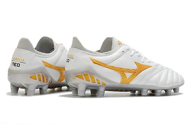 Mizuno काला लाल क्विल्टेड लेदर अपर लो-कट एंगल फर्म-ग्राउंड सोकर जूते 5