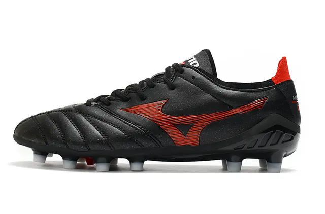 Mizuno काला लाल क्विल्टेड लेदर अपर लो-कट एंगल फर्म-ग्राउंड सोकर जूते 14