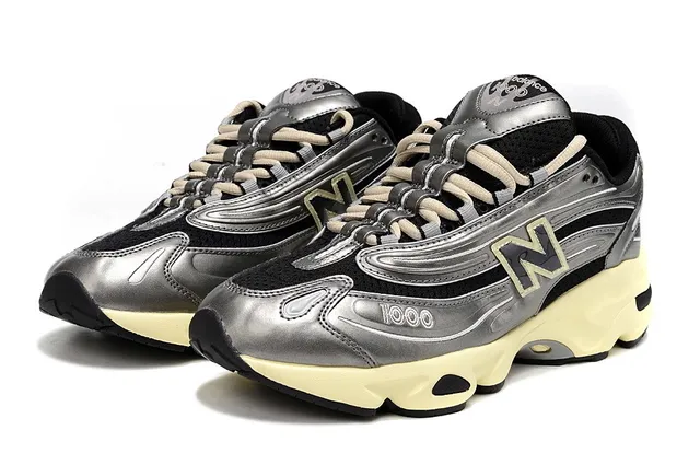 New Balance 1000 Zapatillas Chunky Plata Metálica y Crema 2