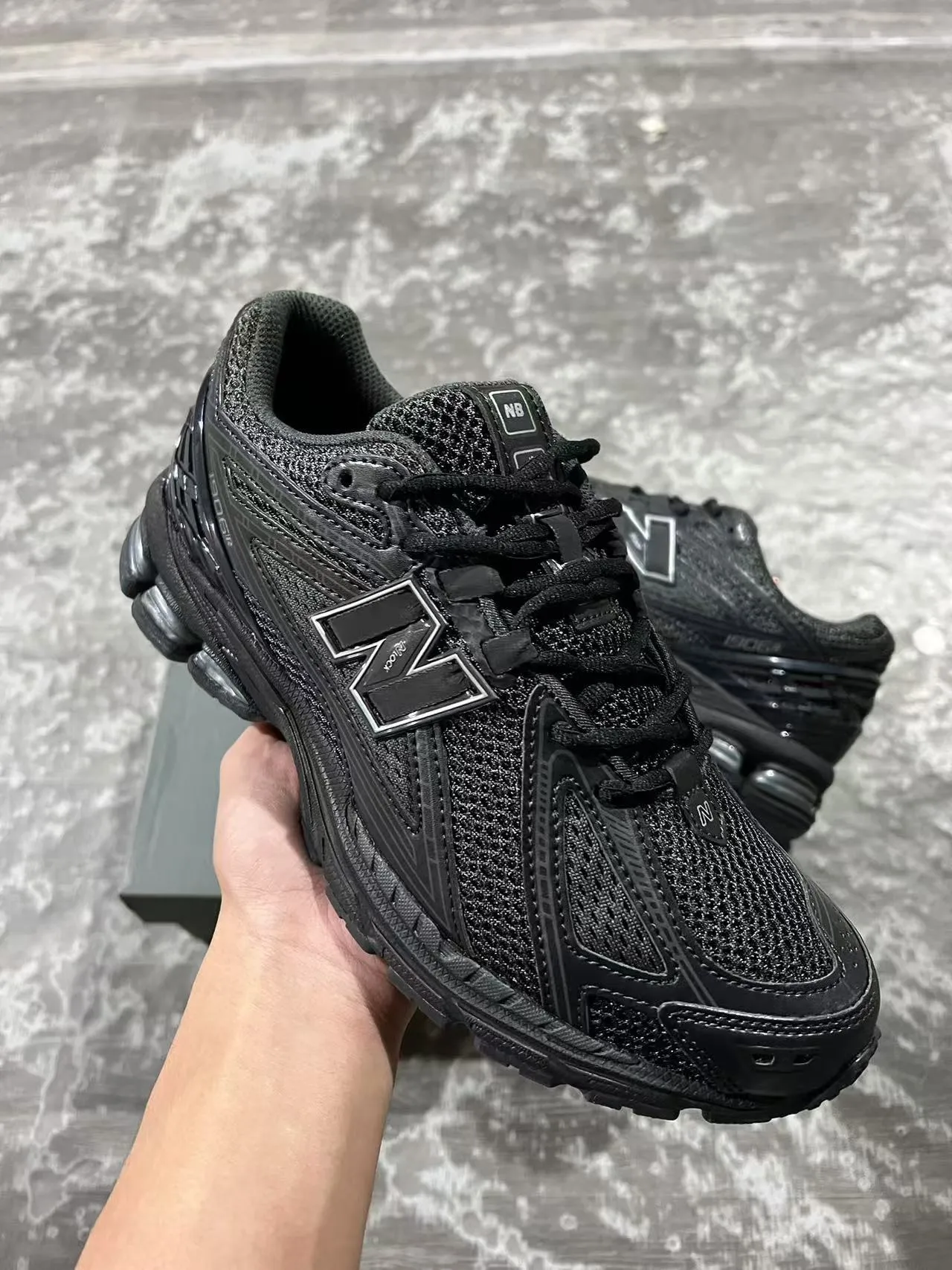 New Balance 1906R Negro Monocromo Zapatos de correr 2