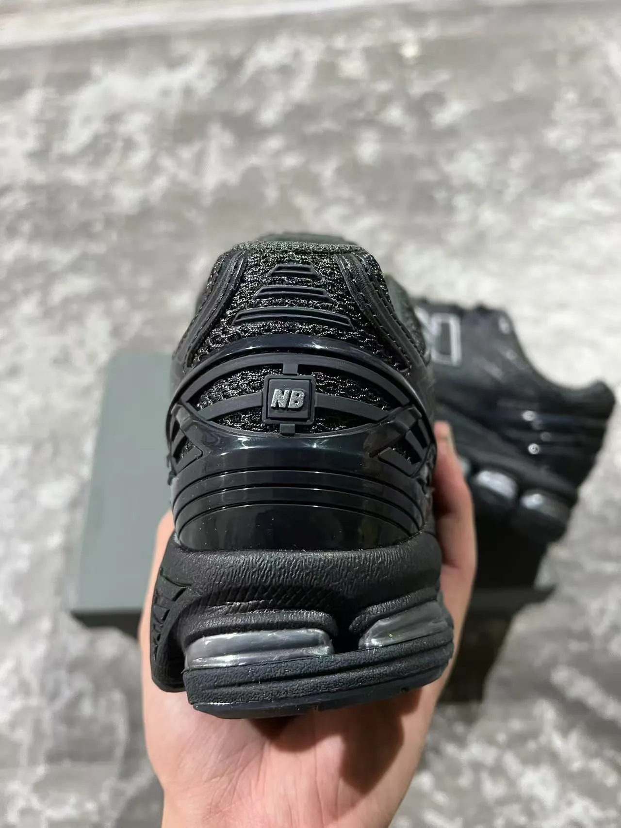 New Balance 1906R Negro Monocromo Zapatos de correr 8