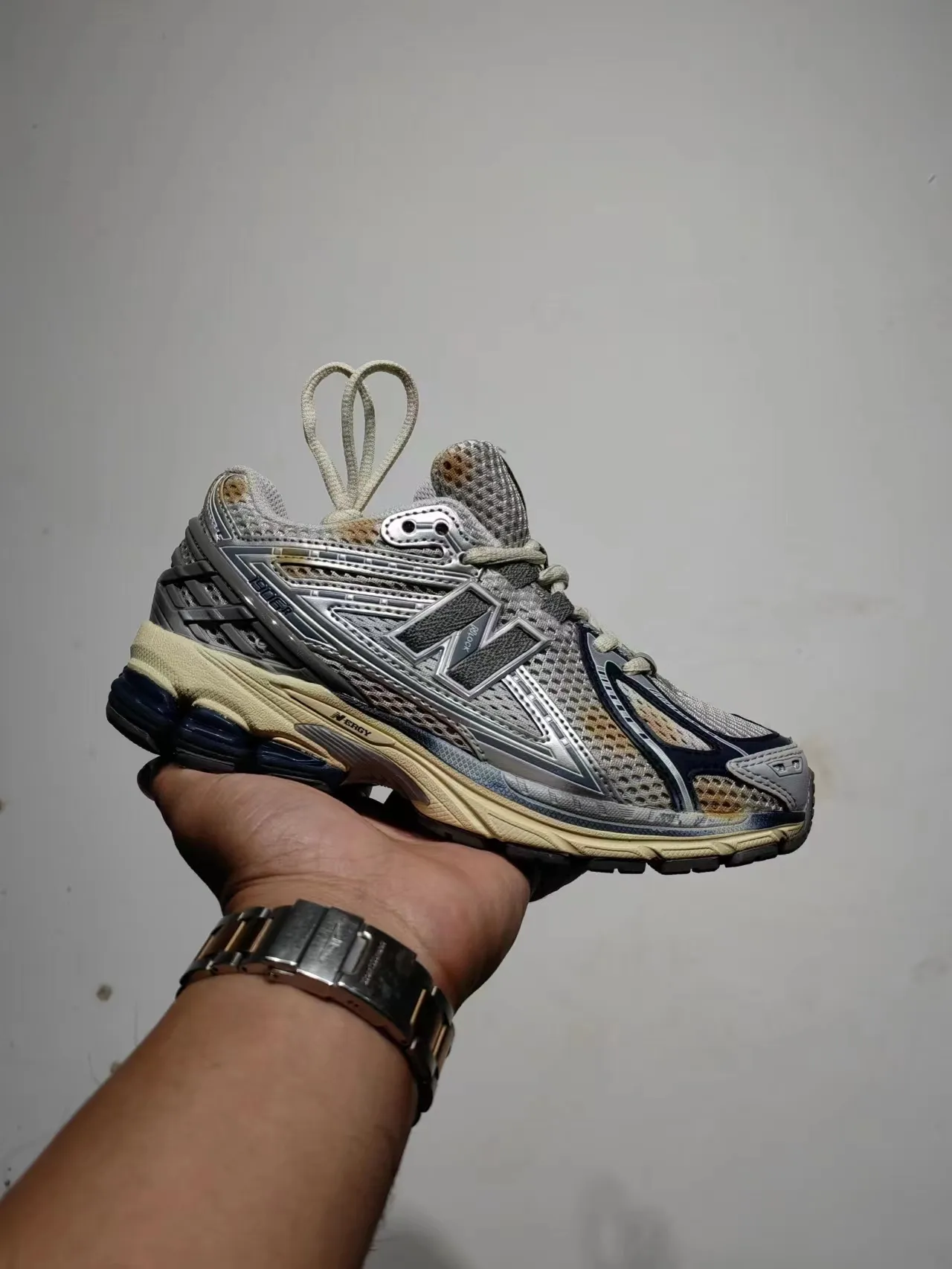 New Balance 1906R 灰色海军蓝奶油跑鞋 7