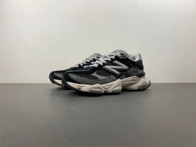 New Balance 9060 灰色黑色厚底运动鞋 10