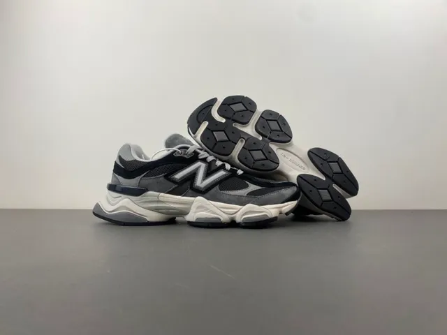 New Balance 9060 灰色黑色厚底运动鞋 12