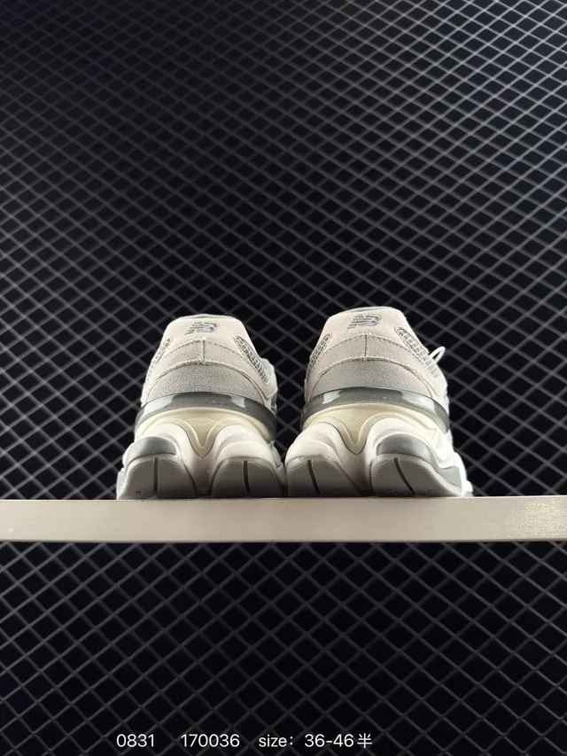 New Balance 9060 धूसর মেশ-স্যুড চাঙ্কি স্নিকার 4