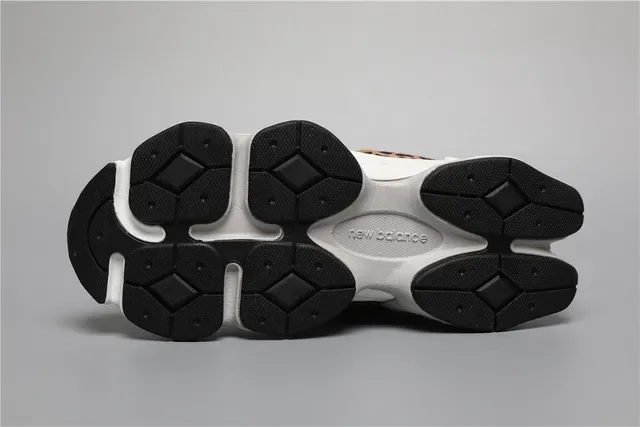 New Balance 9060 طباعة النمر لوغو ذهبي أحذية رياضية بنمط حياة 6