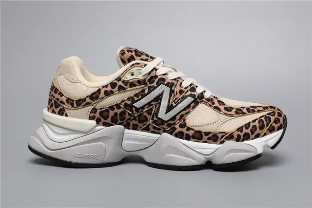 New Balance 9060 طباعة النمر لوغو ذهبي أحذية رياضية بنمط حياة 8