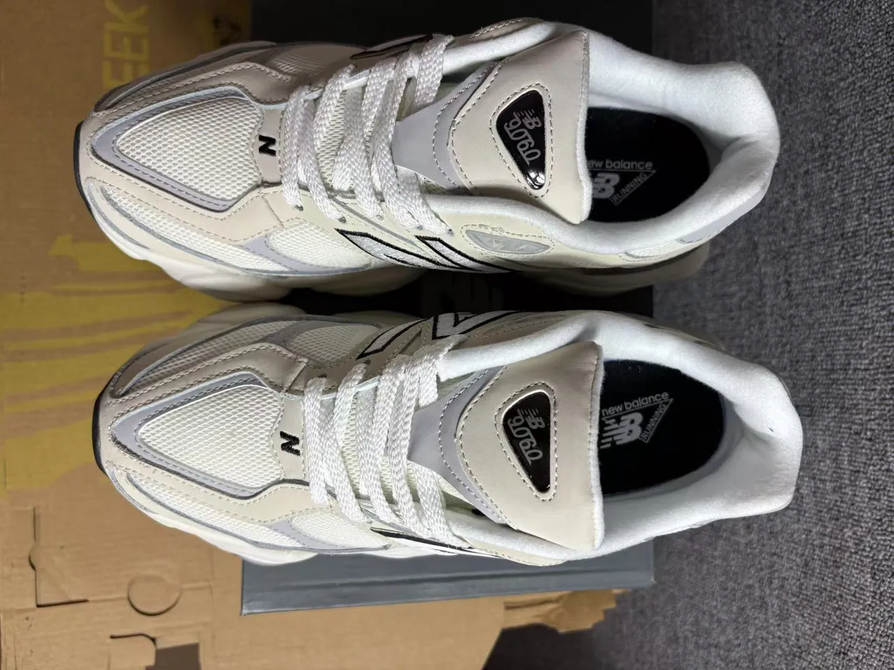 New Balance 9060 Off-White Black حذاء رياضي سميك 3
