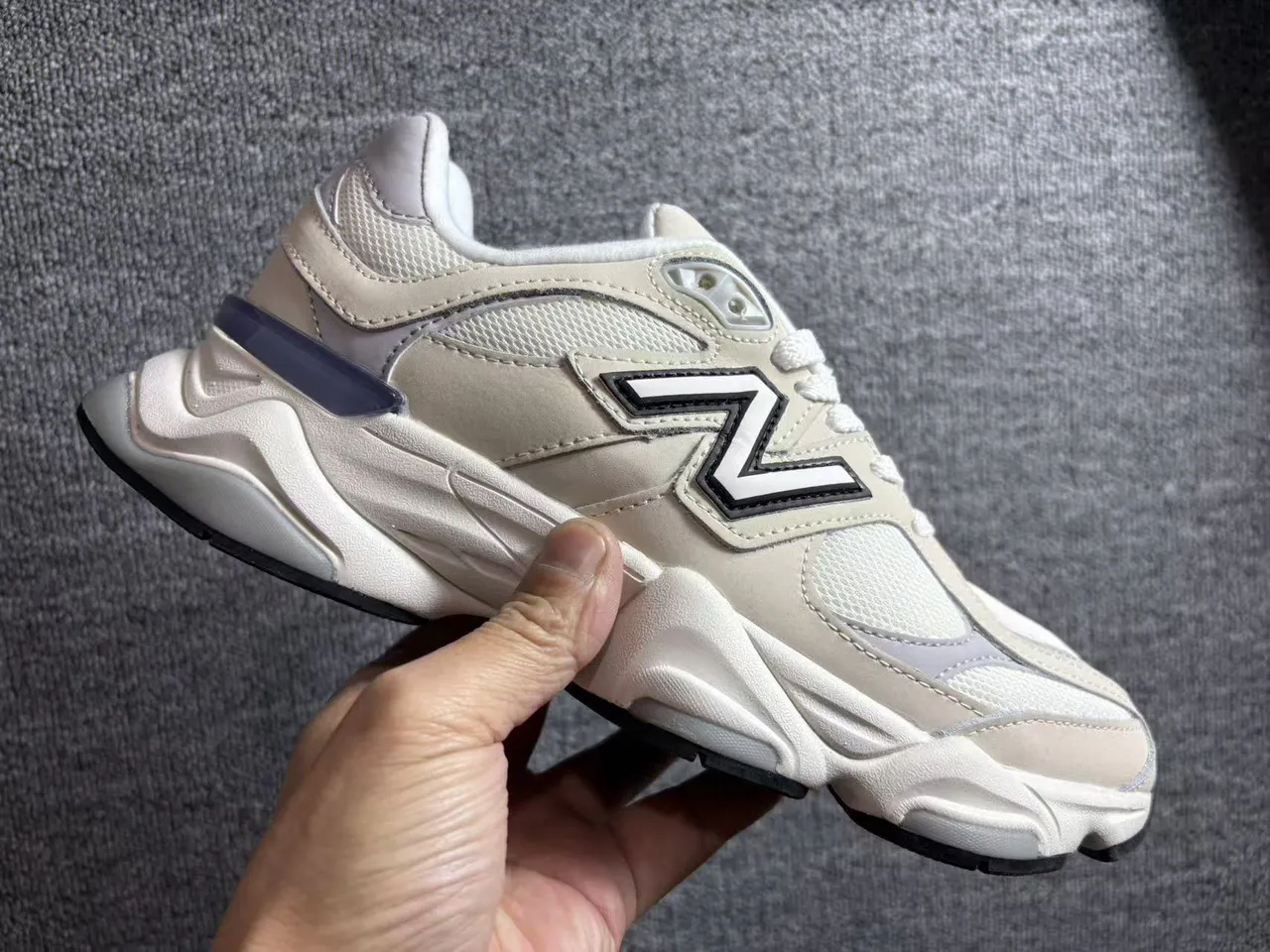 New Balance 9060 Off-White Black حذاء رياضي سميك 5