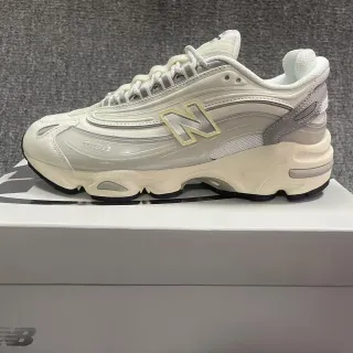 New Balance 9060 Off-White baskets chunky