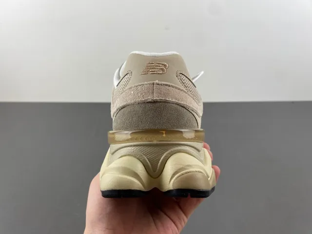 New Balance beige midsole esculpida mixed mesh y suede upper chunky sneakers 4