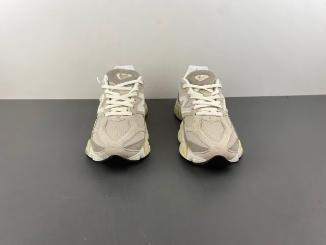 New Balance beige midsole esculpida mixed mesh y suede upper chunky sneakers 11