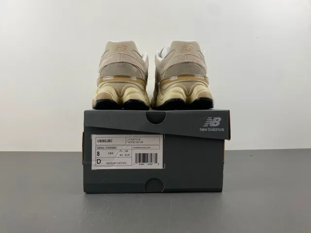 New Balance beige midsole esculpida mixed mesh y suede upper chunky sneakers 17