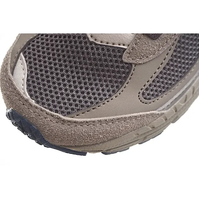 New Balance Bege Branco Chunky Midsole Fecho Velcro Cinta Lifestyle Sneakers 15