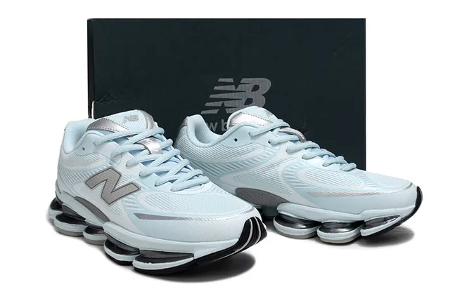 New Balance 蓝银色 轻量网布鞋面 分段Pod-Based中底 厚底运动鞋 5