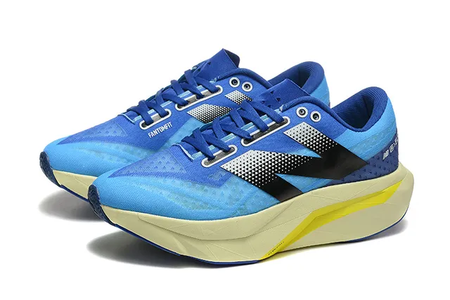 New Balance أحذية الجري الزرقاء الصفراء شبكة مصممة هندسية غطاء أسود 3