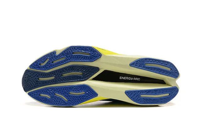 New Balance أحذية الجري الزرقاء الصفراء شبكة مصممة هندسية غطاء أسود 5