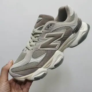 New Balance ধূসর বেইজ সিলুয়েট মেশ এবং সুয়েড ওভারলে চাঙ্কি স্নিকার