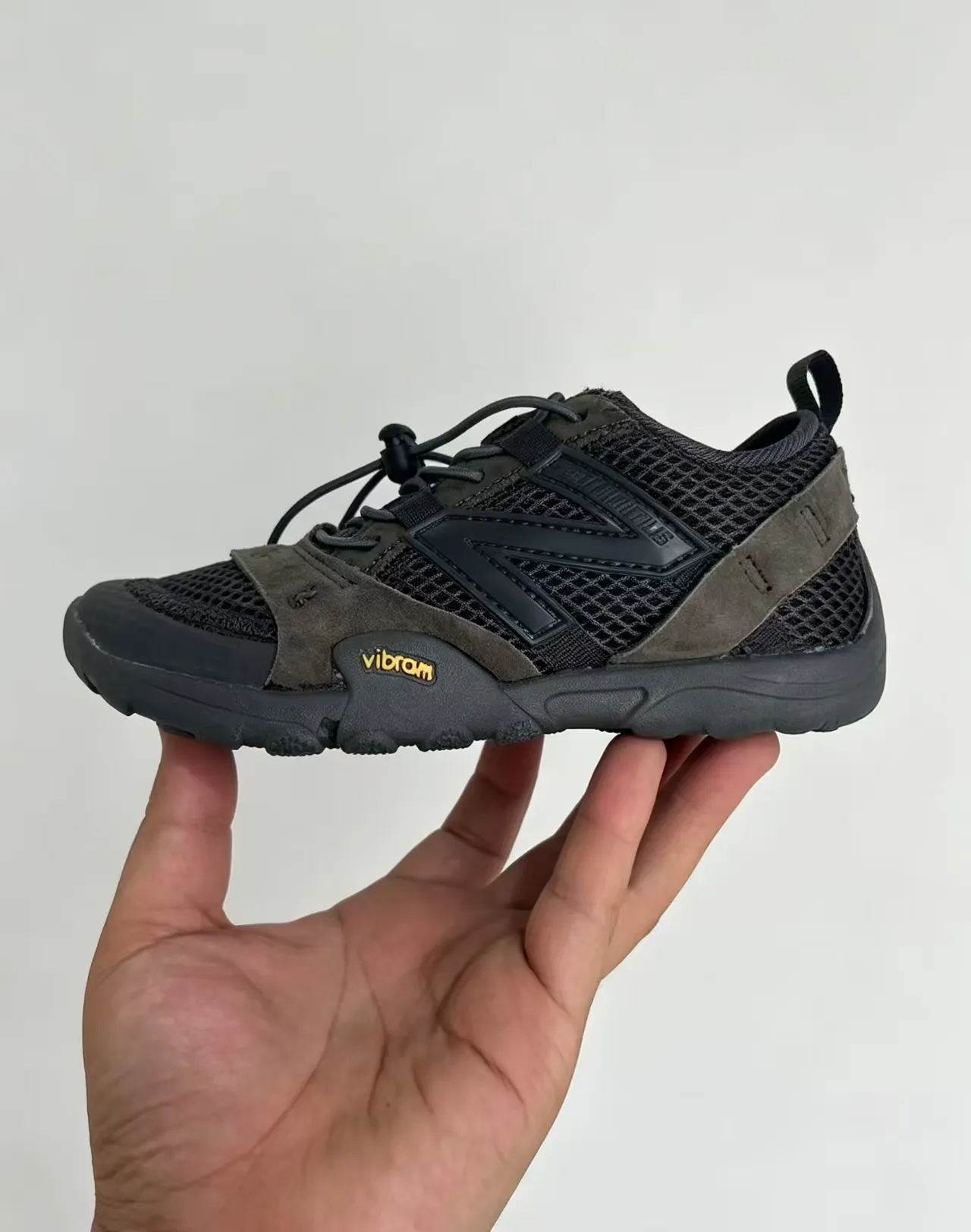 New Balance Silver Gray Mesh Upper Synthetic Overlays Lifestyle Sneakers 10