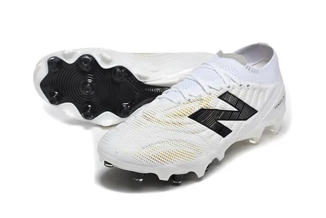 New Balance सफेद काला लो-कट निट अपर असममित लेसिंग सिस्टम फर्म-ग्राउंड सॉकर जूते 6